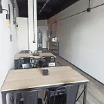 Hr