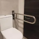 Hr Hostel *