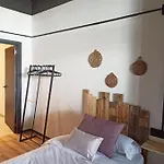Hostel Hr *