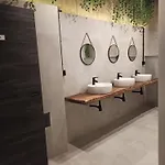 Hostel Hr