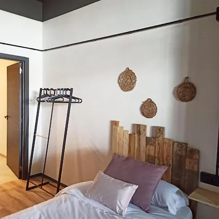 Hostel Hr *