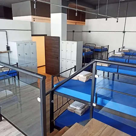 Hostel Hr *