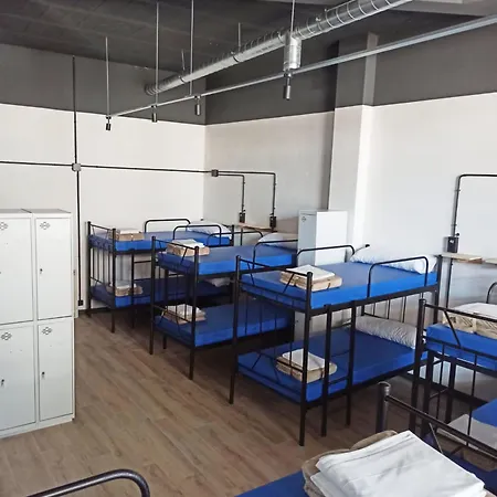 Hostel Hr *