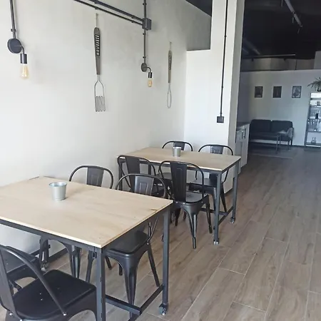 ホステル Hr サリア