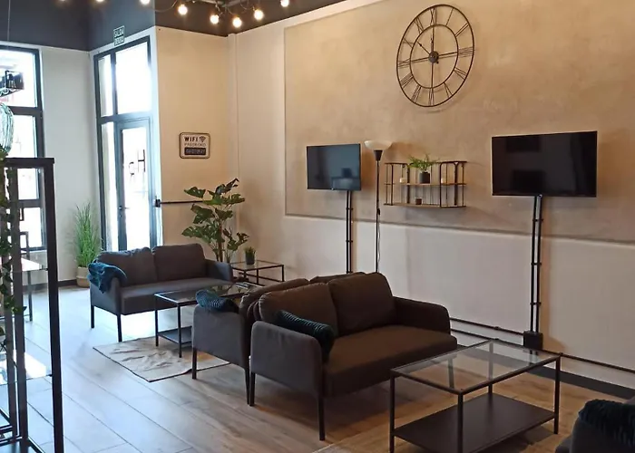 ホステル Hr サリア